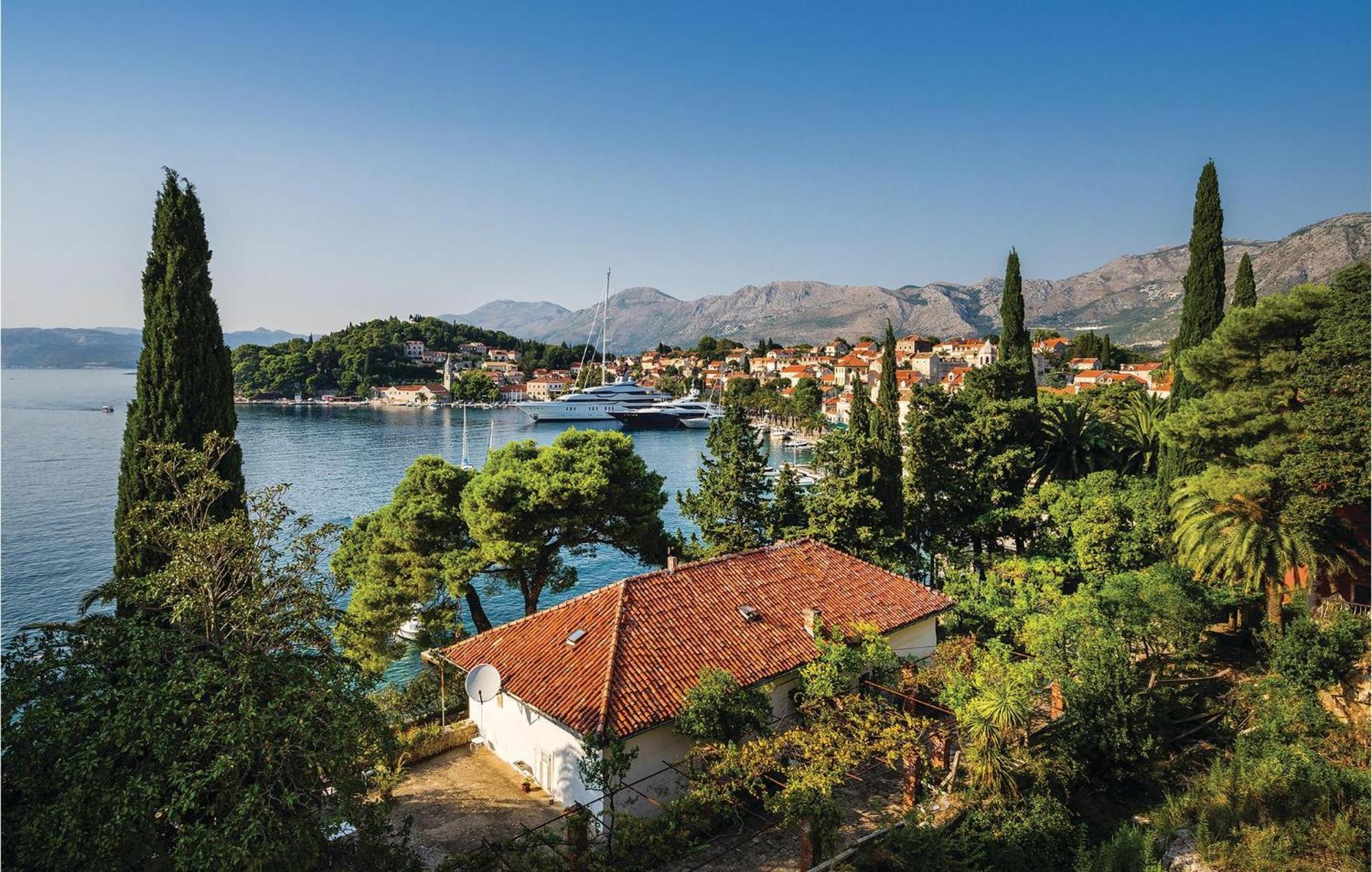 Amazing Apartment In Cavtat With House Sea View Exterior photo